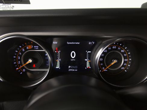 Used 2021 Jeep Wrangler Sport image 16