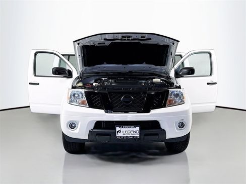 Used 2021 Nissan Frontier SV w/ Midnight Edition Floor Mats image 21