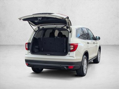 Used 2019 Honda Pilot LX image 5