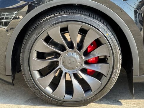 Used 2022 Tesla Model Y Performance AWD/4WD image 30