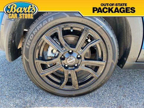 Used 2023 Nissan Kicks SV FWD image 7