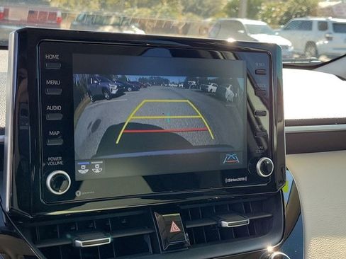 Used 2022 Toyota Corolla Cross XLE image 27