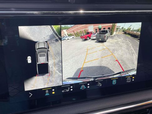 Used 2022 GMC Sierra 1500 AT4 w/ AT4 Premium Package AWD/4WD image 15