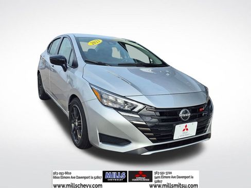 Used 2023 Nissan Versa SR w/ Trunk Package image 3