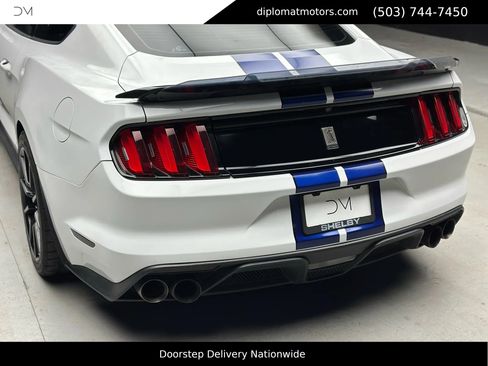 Used 2016 Ford Mustang Shelby GT350 w/ Technology Package image 16