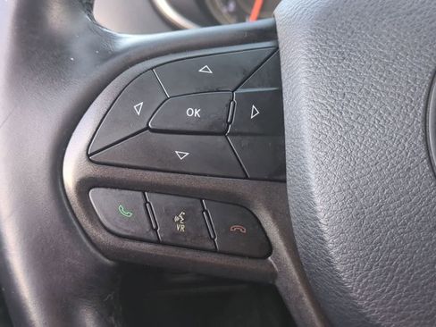 Used 2019 Jeep Cherokee Trailhawk w/ Cold Weather Group AWD/4WD image 22