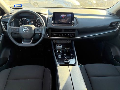 Certified 2025 Nissan Rogue S image 18