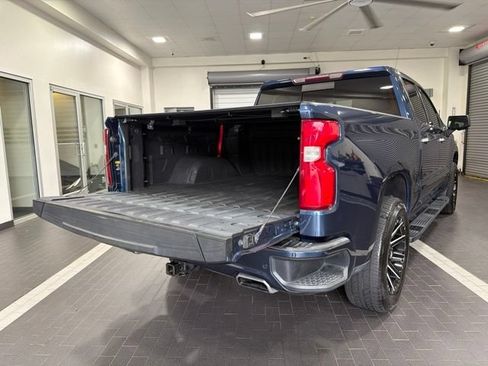 Used 2021 Chevrolet Silverado 1500 High Country RWD image 35