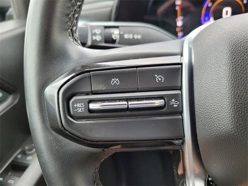 Used 2023 Chevrolet Colorado LT w/ LT Convenience Package II image 36