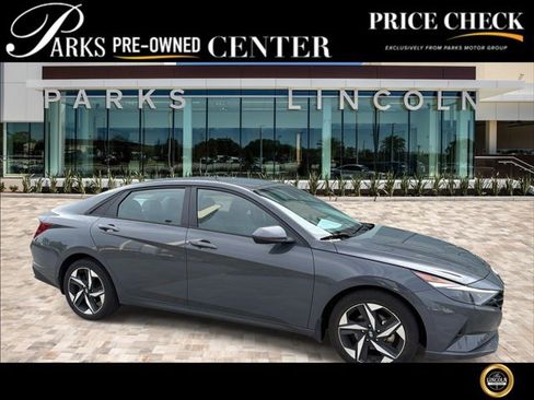 Used 2023 Hyundai Elantra SEL w/ Convenience Package FWD image 1