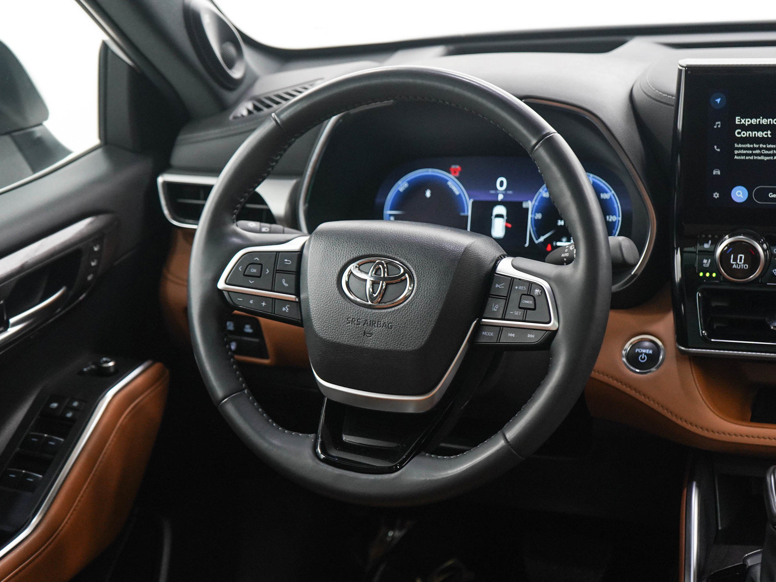Used 2023 Toyota Highlander Platinum AWD/4WD image 13