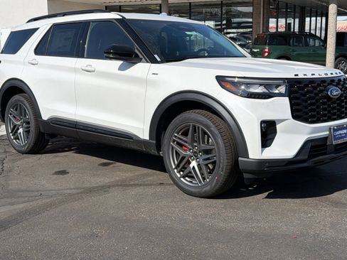 New 2026 Ford Explorer ST-Line w/ ST-Line Street Pack image 1