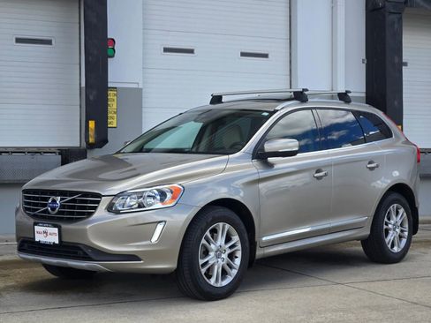 Used 2016 Volvo XC60 T5 Premier w/ Proximity Package AWD/4WD image 4
