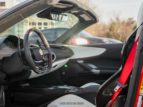 Used 2025 Ferrari SF90 Spider image 29