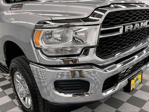 Used 2024 RAM 2500 Tradesman w/ Chrome Appearance Group image 33