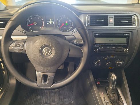 Used 2014 Volkswagen Jetta SE FWD image 22