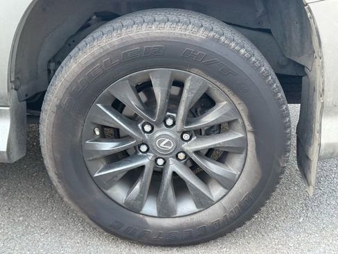 Used 2023 Lexus GX 460 Premium image 13