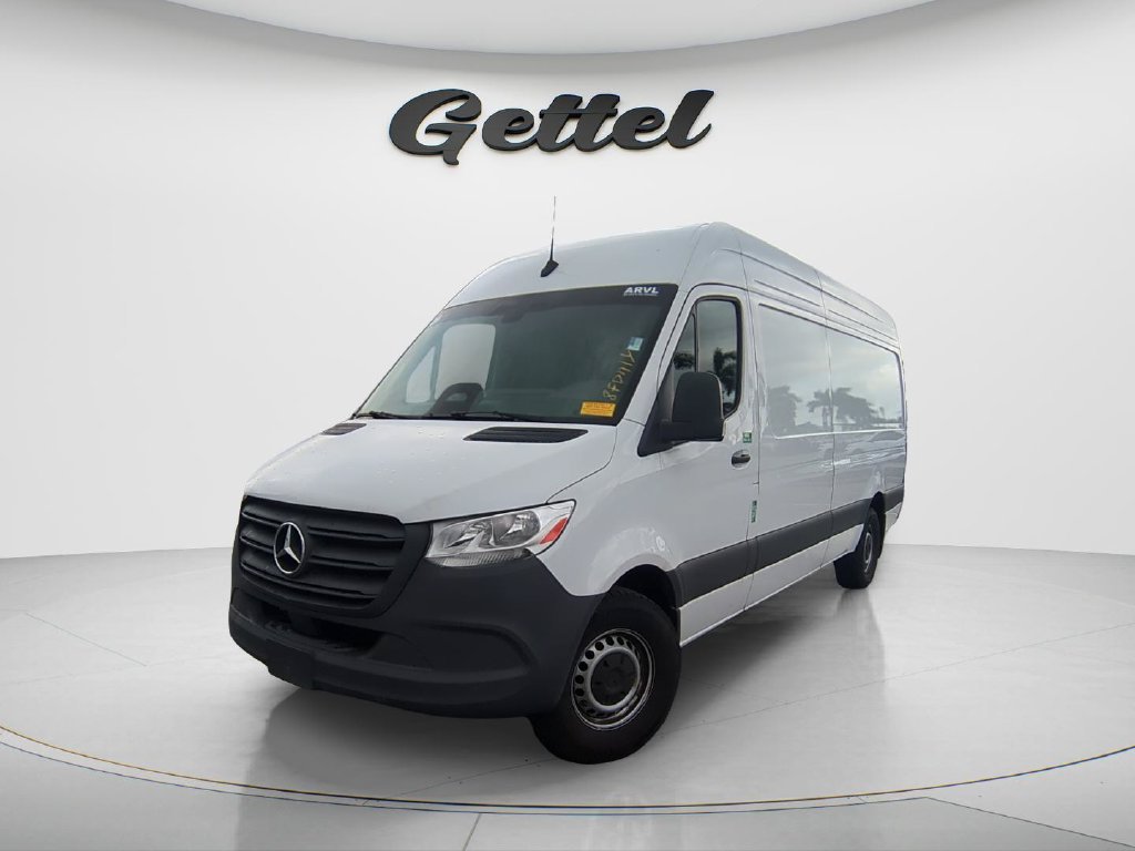 Used 2025 Mercedes-Benz Sprinter 2500 image 1