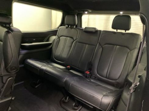 Used 2023 Jeep Wagoneer Series II w/ Convenience Group I AWD/4WD image 23
