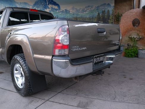 Used 2011 Toyota Tacoma PreRunner w/ SR5 Pkg #2 image 28