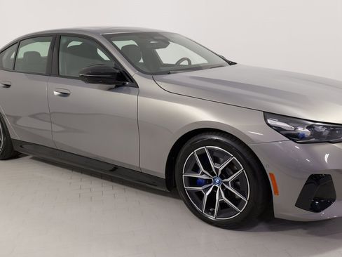 Used 2025 BMW i5 M60 image 24