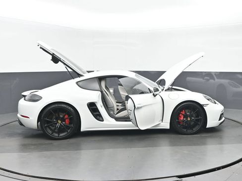 Used 2019 Porsche 718 Cayman GTS RWD image 19