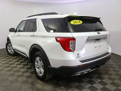 Used 2024 Ford Explorer XLT w/ Equipment Group 202A AWD/4WD image 7