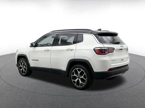 Used 2025 Jeep Compass Limited AWD/4WD image 6