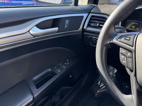 Certified 2020 Ford Fusion SE image 27