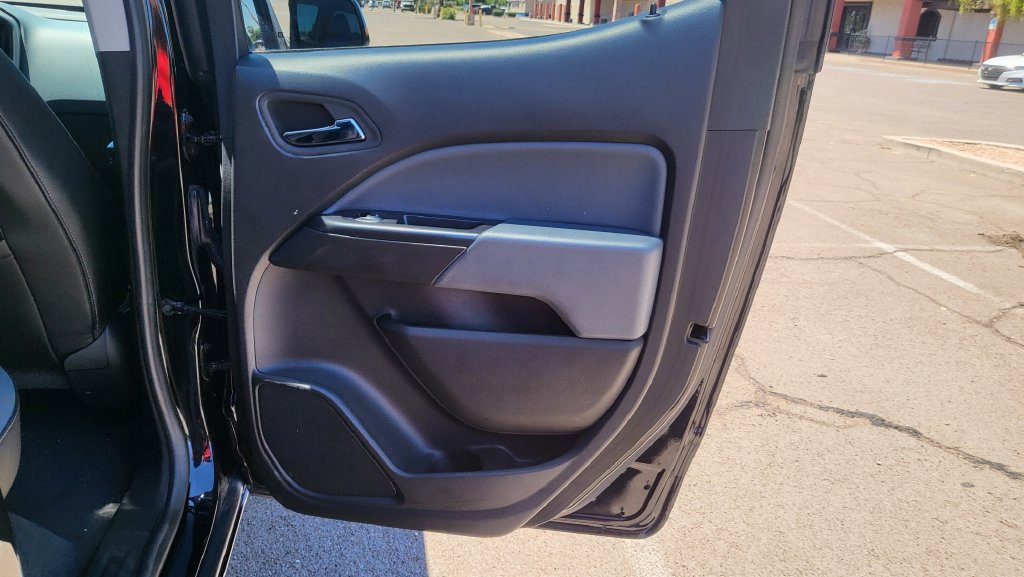 Used 2022 Chevrolet Colorado Z71 AWD/4WD image 19