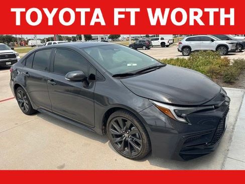 Used 2026 Toyota Corolla SE FWD image 1