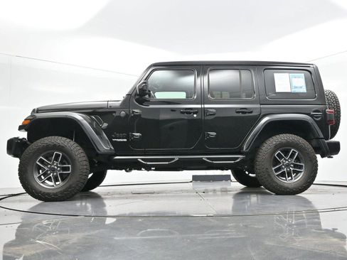 Used 2021 Jeep Wrangler Unlimited Sahara AWD/4WD image 49
