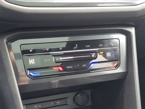 Used 2022 Volkswagen Tiguan SE R-Line image 28