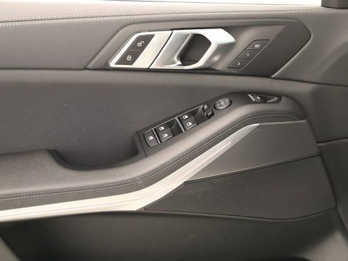 Used 2022 BMW X5 sDrive40i w/ Premium Package RWD image 23