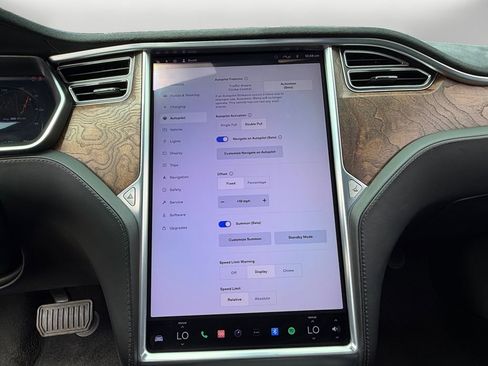 Used 2017 Tesla Model S 75 image 18