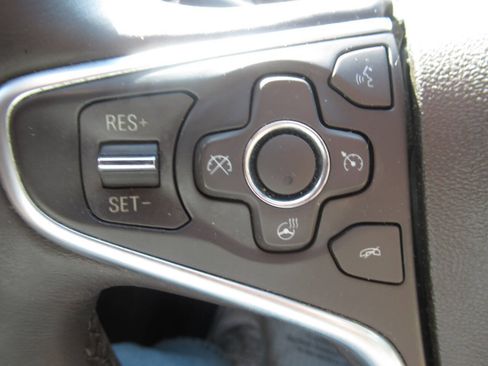 Used 2015 Buick Regal Premium w/ Experience Buick Package FWD image 15