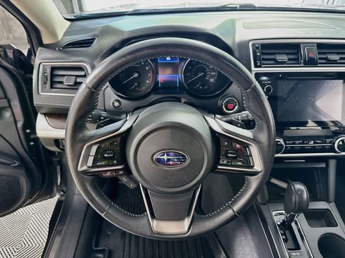 Used 2019 Subaru Outback 3.6R Limited AWD/4WD image 16