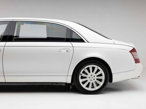 Used 2009 Maybach 62 S RWD image 19