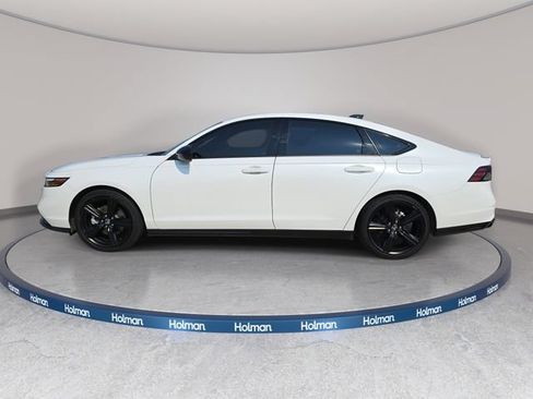 Used 2025 Honda Accord Sport image 9
