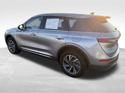 Used 2024 Lincoln Corsair AWD image 4