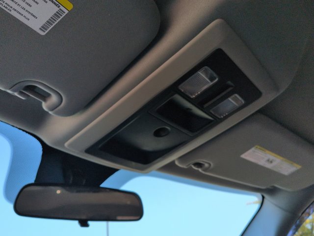 Used 2017 RAM 1500 Express RWD image 21