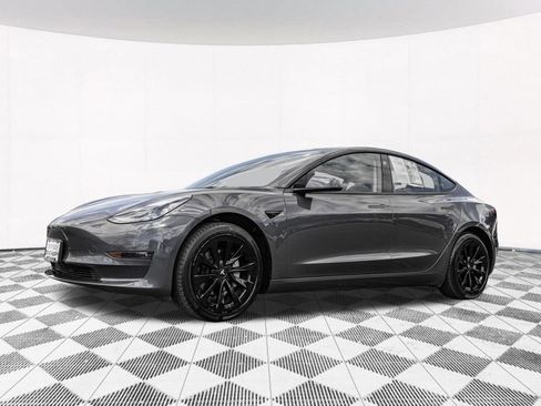 Used 2023 Tesla Model 3 Standard Range RWD image 4