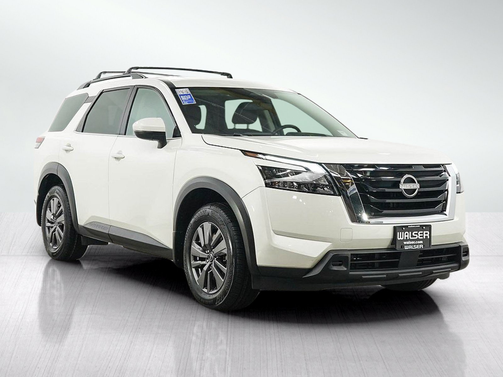Used 2023 Nissan Pathfinder SV w/ SV Premium Package AWD/4WD image 7