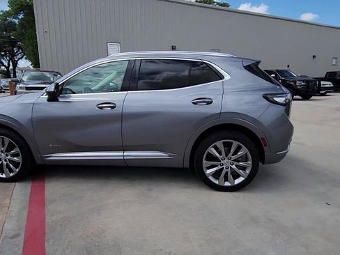Used 2022 Buick Envision Avenir w/ Technology Package II FWD image 6