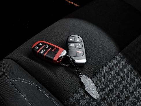 Used 2017 Dodge Challenger R/T RWD image 59