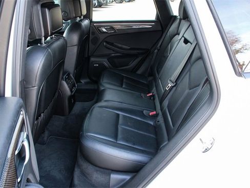Used 2020 Porsche Macan S image 43