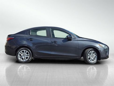 Used 2016 Scion iA image 3