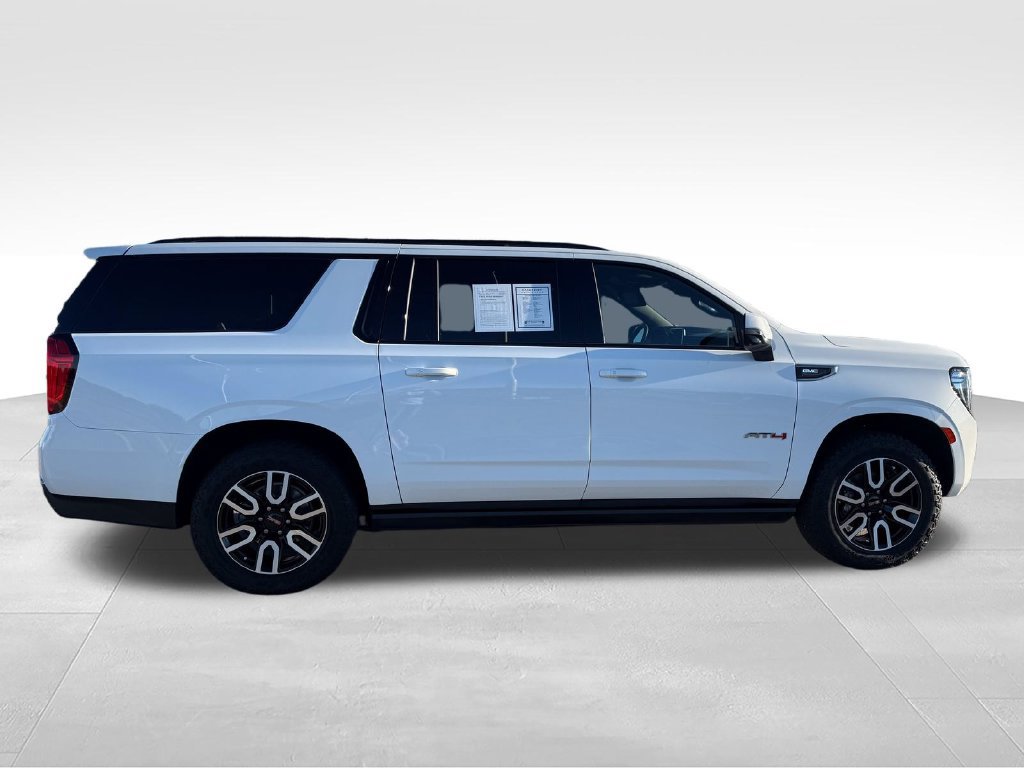 Used 2023 GMC Yukon XL AT4 w/ AT4 Premium Plus Package AWD/4WD image 27