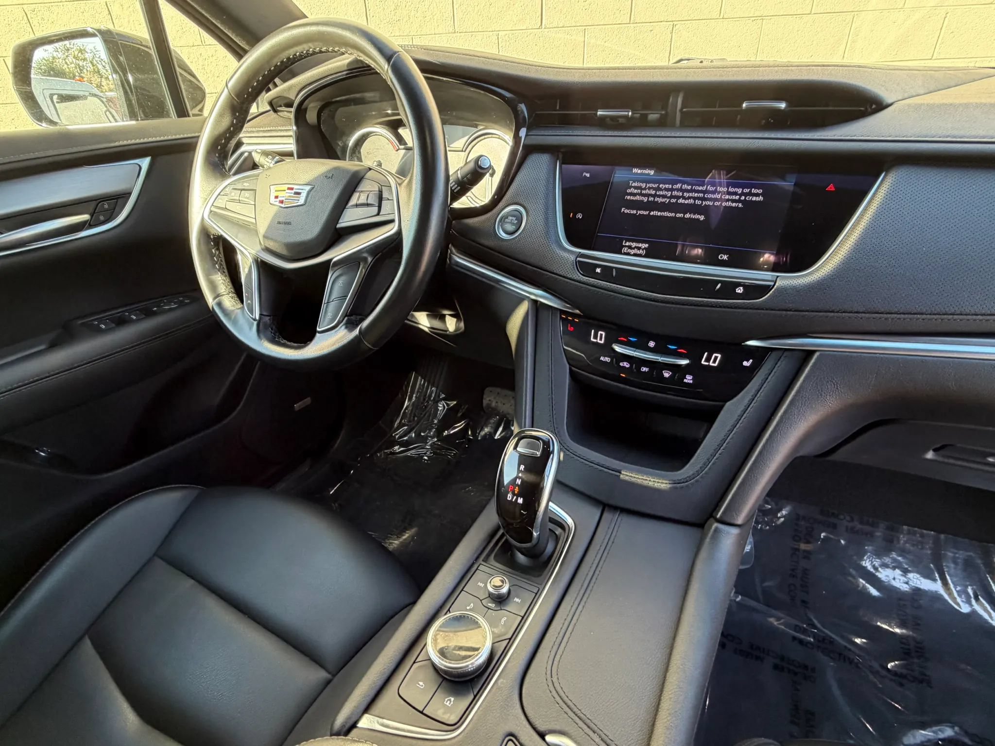 Used 2023 Cadillac XT5 Luxury w/ LPO, Floor Liner Package FWD image 10