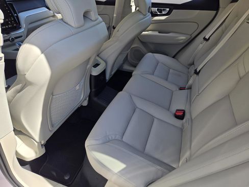 New 2026 Volvo XC60 T8 Ultra image 24